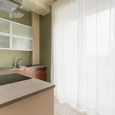 Guesthost - Porta Romana Balcony Flat Apartmán