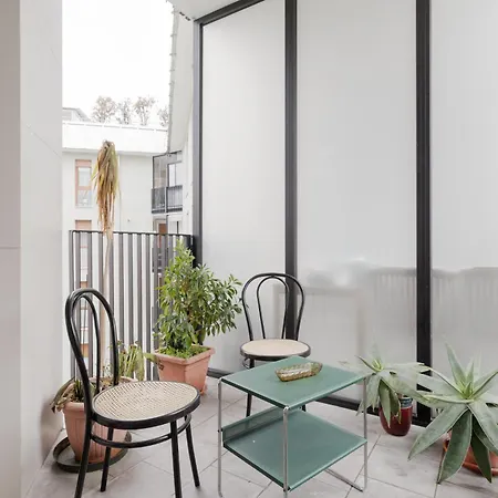 Guesthost - Porta Romana Balcony Flat