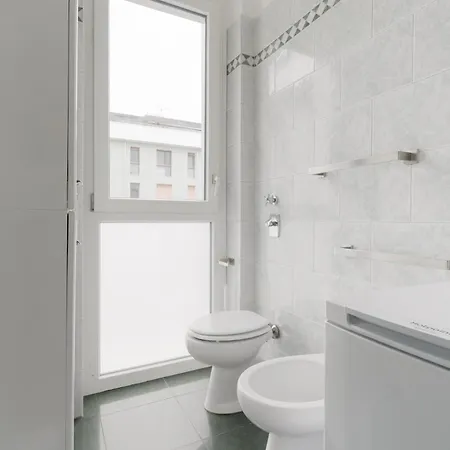 Guesthost - Porta Romana Balcony Flat Apartmán *
